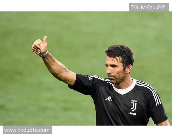 足球传奇布冯在赛场上的精彩守门瞬间回顾与分析 足球传奇布冯在赛场上的精彩守门瞬间回顾与分析